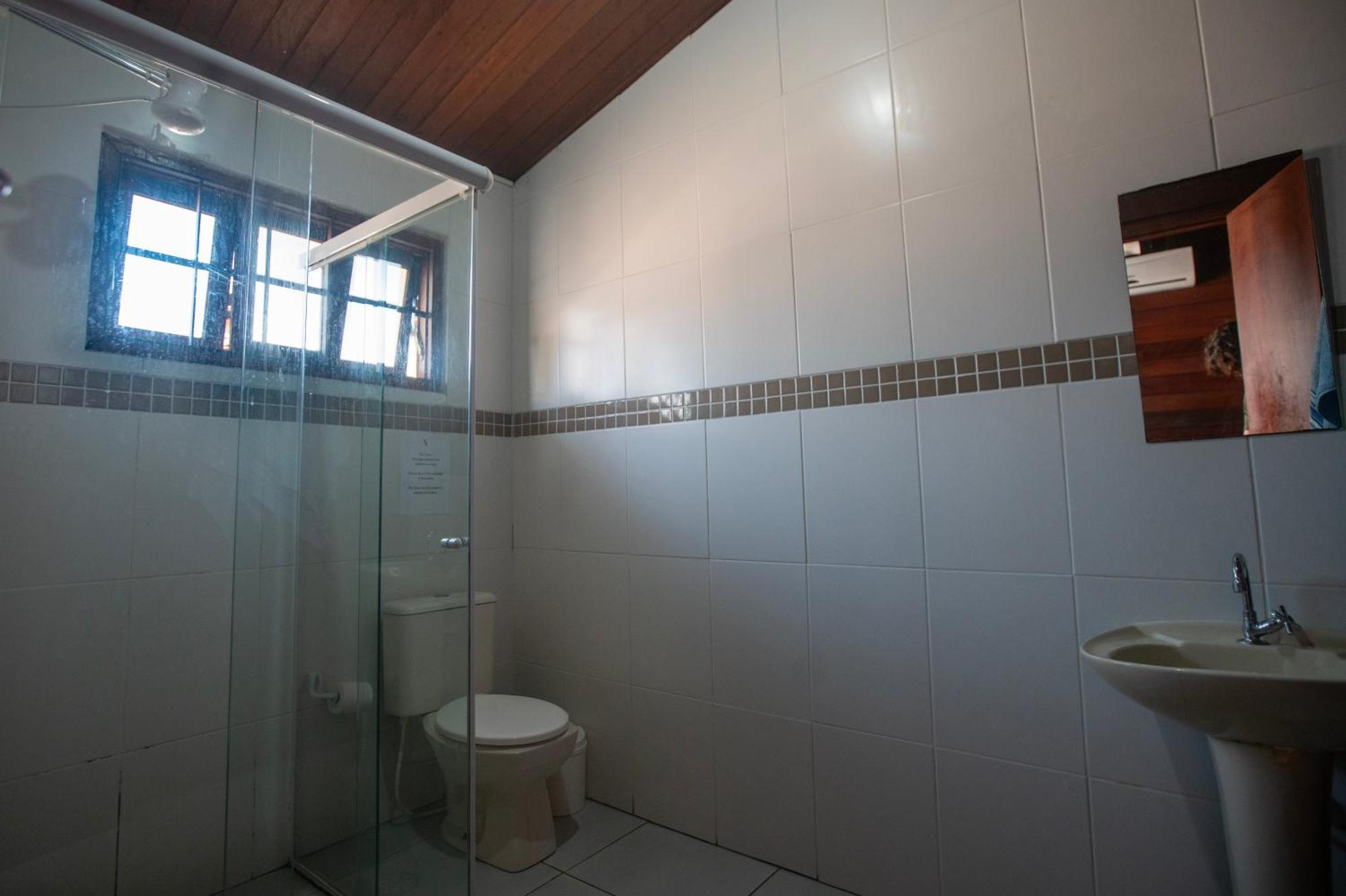 Hostel Capricornio Carcara Карагуататуба Екстер'єр фото