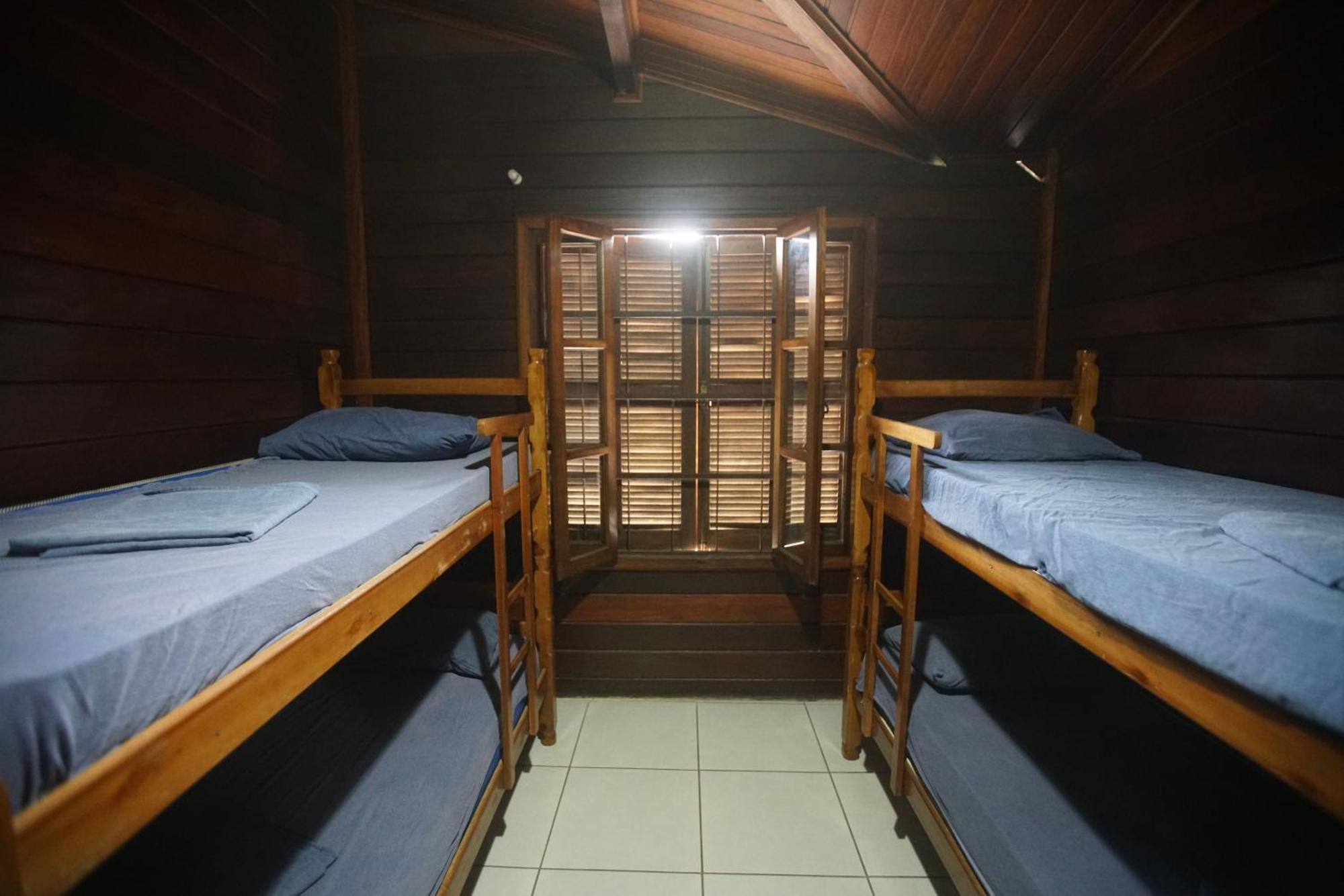 Hostel Capricornio Carcara Карагуататуба Екстер'єр фото