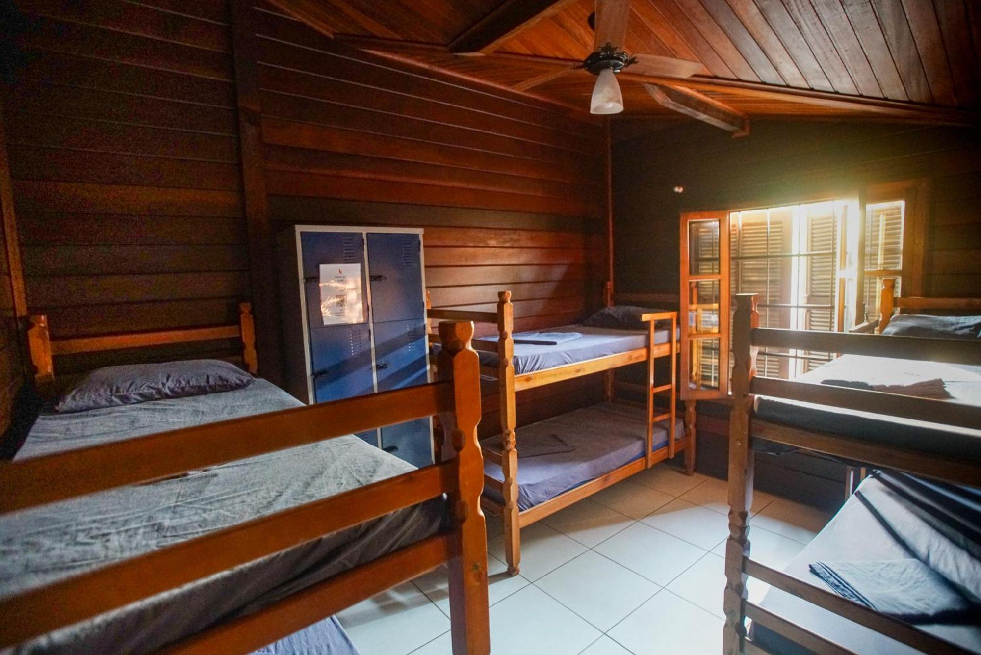 Hostel Capricornio Carcara Карагуататуба Екстер'єр фото